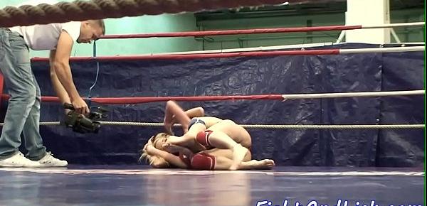  Pussylicking beauties wrestling in a ring